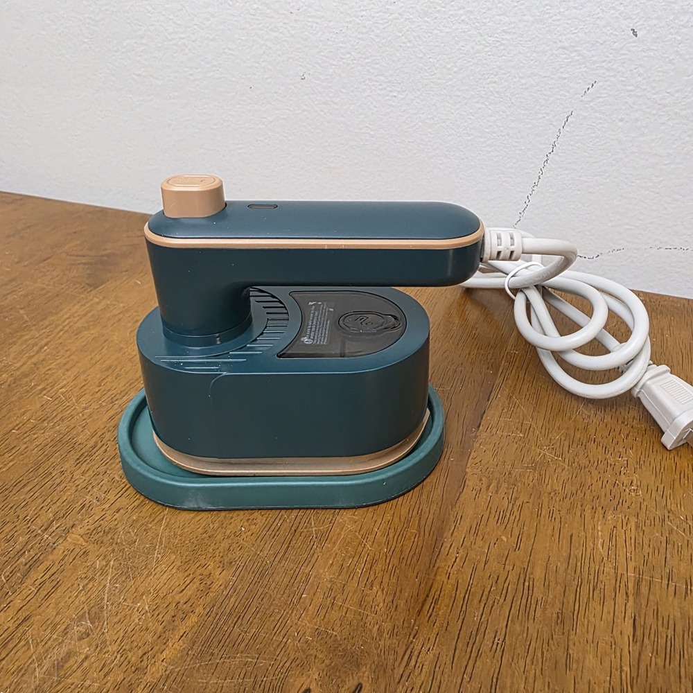 Mini Steam Iron Rapid Heating Travel Iron Mini With Steam Foldable Rotatable